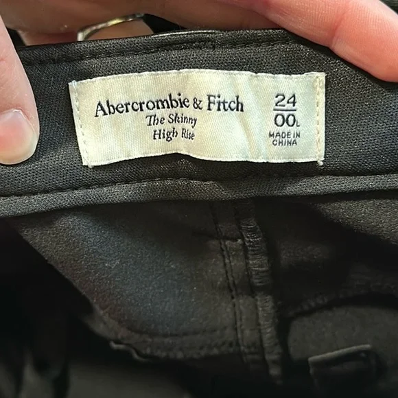 Abercrombie & Fitch Vegan Leather Skinny High Rise Pants - Picture 5 of 6